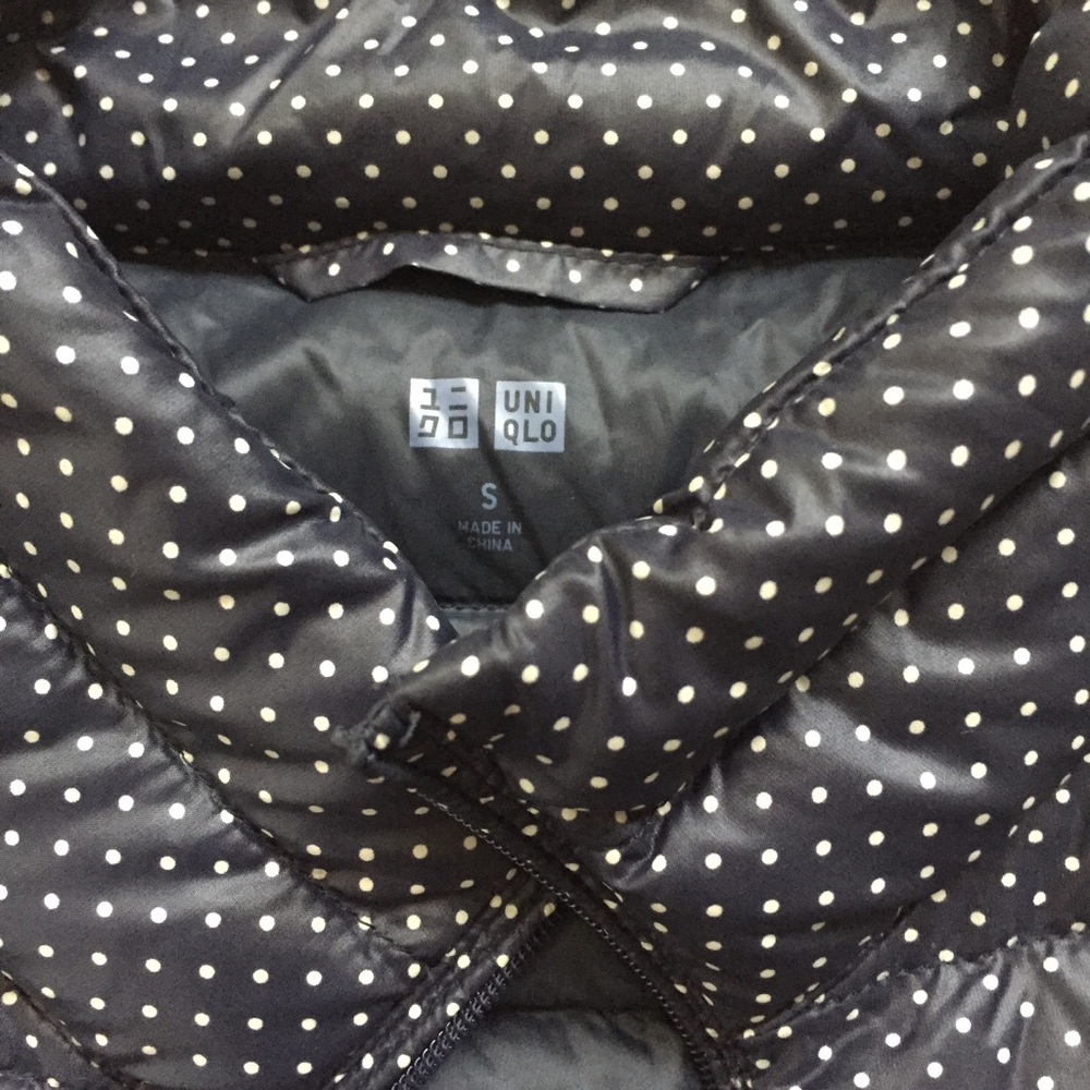 Uniqlo navy polka dot down packable puffer